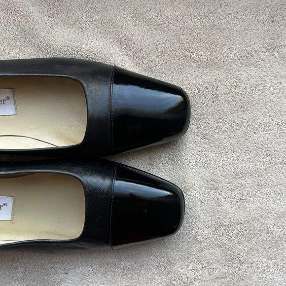 Etienne Aigner Siena Black Leather & Patent Leather Cap Toe Block Heel Pump 7.5 - Picture 14 of 16
